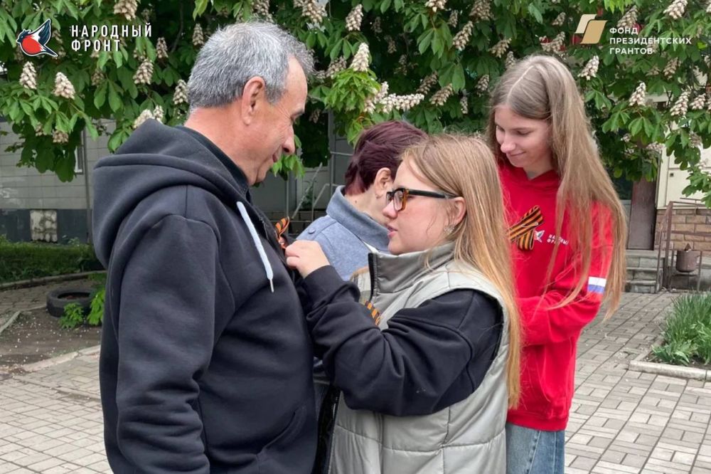 Мы помним вас! Снегири Молодёжки Народного фронта ДНР напомнили каждому: подвиг наших предков не забыт Мы помним вас! Снегири Молодёжки Народного фронта ДНР напомнили каждому: подвиг наших предков не забыт