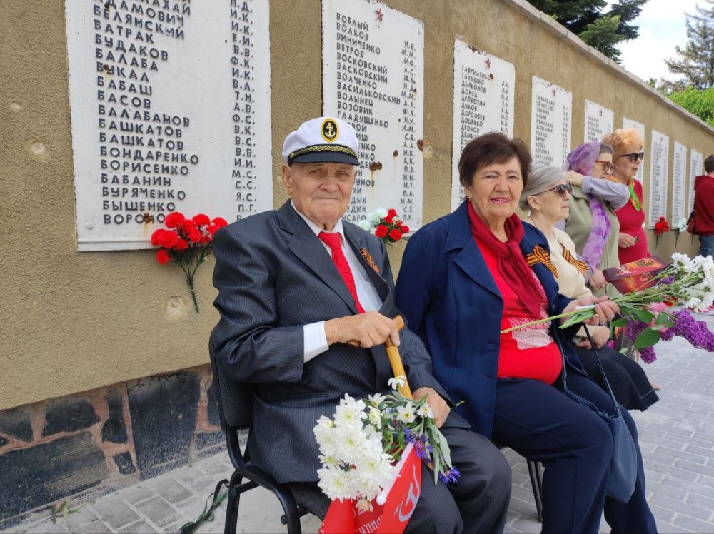 Докучаевск празднует 80-летие Великой Победы! Докучаевск празднует 80-летие Великой Победы!