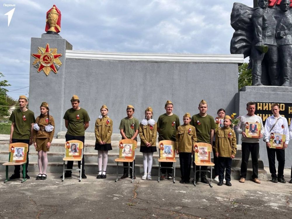 День Победы. Первые Волновахского муниципального округа провели ряд мероприятий ко Дню Победы, не забывая о героях, благодаря которым мы имея чистое небо над головой: Первые Хлебодаровской школы изготовили открытки с... День Победы. Первые Волновахского муниципального округа провели ряд мероприятий ко Дню Победы, не забывая о героях, благодаря которым мы имея чистое небо над головой: Первые Хлебодаровской школы изготовили открытки с...