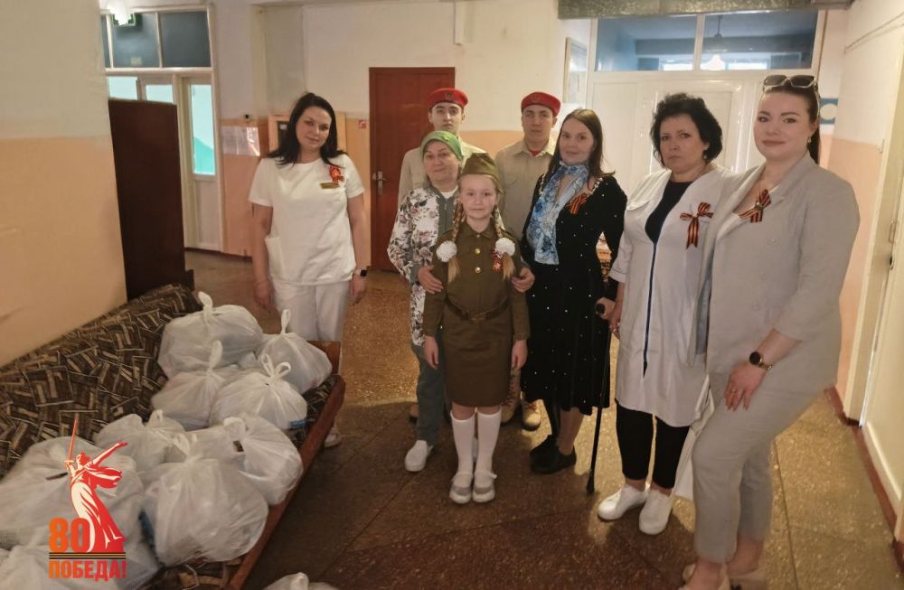 Представители женского движения навестили защитников в госпитале ко Дню Победы Представители женского движения навестили защитников в госпитале ко Дню Победы