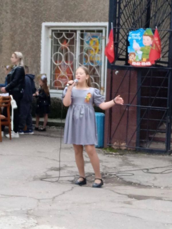 Виктория Жукова: Сегодня, 9 мая, в Зугрэсской школе искусств состоялся праздничный концерт "День Великой Победы", посвящённый 80-летию Победы в Великой Отечественной Войне Виктория Жукова: Сегодня, 9 мая, в Зугрэсской школе искусств состоялся праздничный концерт "День Великой Победы", посвящённый 80-летию Победы в Великой Отечественной Войне