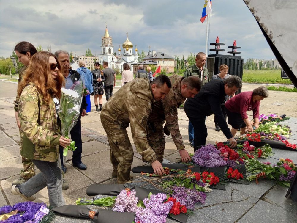Сегодня в Авдеевке, городе Ясиноватского муниципального округа, прошли торжества в честь 80-летия Великой Победы Сегодня в Авдеевке, городе Ясиноватского муниципального округа, прошли торжества в честь 80-летия Великой Победы