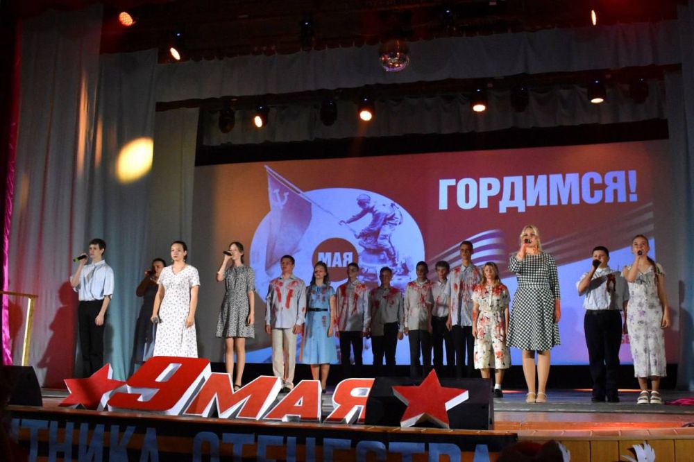 Александр Шатов: В Кировском состоялся спектакль о подвиге подпольщиков Краснодона в годы Великой Отечественной войны Александр Шатов: В Кировском состоялся спектакль о подвиге подпольщиков Краснодона в годы Великой Отечественной войны
