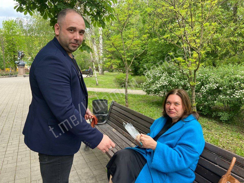 Алексей Кулемзин: Сегодня администрация городского округа Донецк провела памятную акцию «Георгиевская лента» Алексей Кулемзин: Сегодня администрация городского округа Донецк провела памятную акцию «Георгиевская лента»