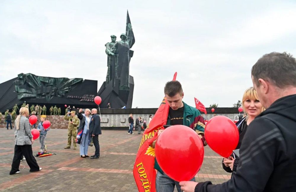 В Победном небе – памятные шары В Победном небе – памятные шары