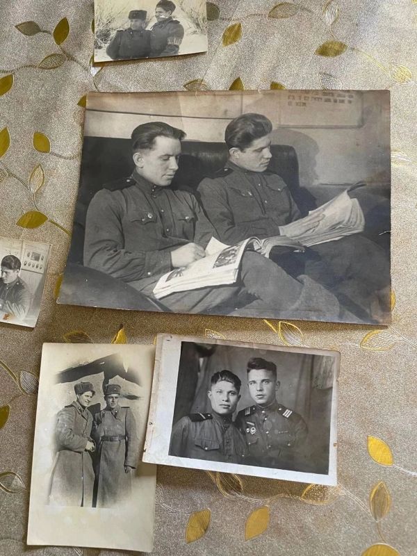 МЫ ПОМНИМ. Калинина Ирина и Пироженко Кристина, юнармейцы ВПК "Победа 57" г.о.Макеевка,принимают участие в акции "Мы помним" МЫ ПОМНИМ. Калинина Ирина и Пироженко Кристина, юнармейцы ВПК "Победа 57" г.о.Макеевка,принимают участие в акции "Мы помним"