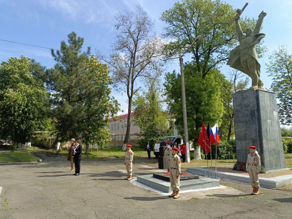 Александр Шатов: В Шахтерске состоялись торжественные мероприятия, посвященные 80-летию Великой Победы Александр Шатов: В Шахтерске состоялись торжественные мероприятия, посвященные 80-летию Великой Победы