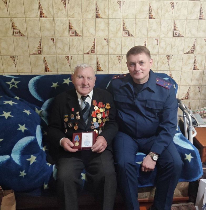 С юбилеем Великой Победы поздравления принимает участник Великой Отечественной войны, Пампухов Василий Михайлович С юбилеем Великой Победы поздравления принимает участник Великой Отечественной войны, Пампухов Василий Михайлович