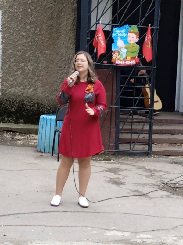 Виктория Жукова: Сегодня, 9 мая, в Зугрэсской школе искусств состоялся праздничный концерт "День Великой Победы", посвящённый 80-летию Победы в Великой Отечественной Войне Виктория Жукова: Сегодня, 9 мая, в Зугрэсской школе искусств состоялся праздничный концерт "День Великой Победы", посвящённый 80-летию Победы в Великой Отечественной Войне