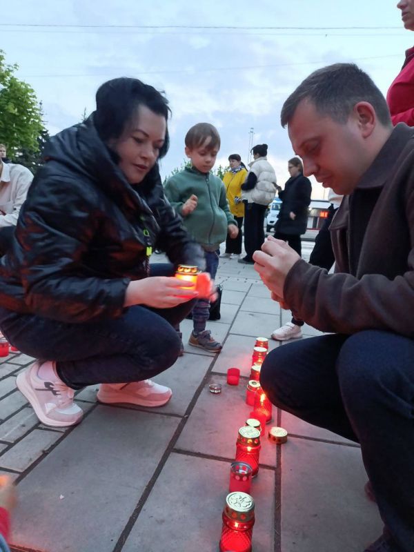 Виктория Жукова: Акция «Свеча Памяти» прошла в Харцызске Виктория Жукова: Акция «Свеча Памяти» прошла в Харцызске