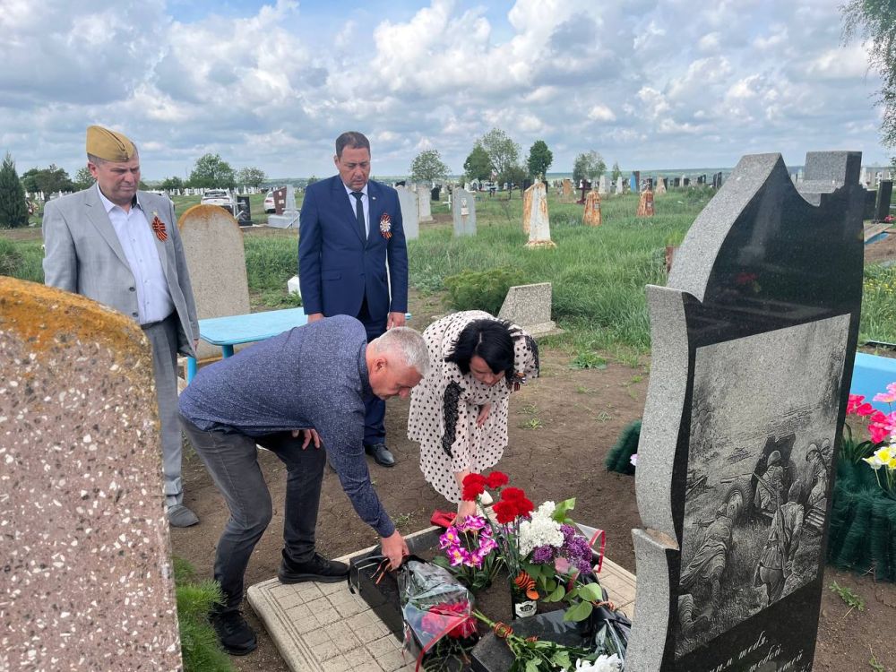 В Волновахском округе почтили память Героя Советского Союза Ивана Мироновича Литвина В Волновахском округе почтили память Героя Советского Союза Ивана Мироновича Литвина