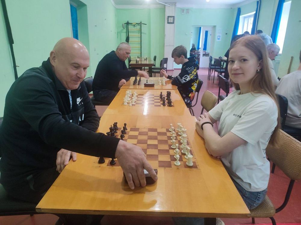 В ШШК «Интеллект» состоялся блиц турнир города Харцызска по шахматам, посвященный Дню Победы В ШШК «Интеллект» состоялся блиц турнир города Харцызска по шахматам, посвященный Дню Победы