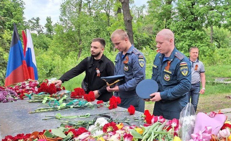 В Советском внутригородском районе городского округа Макеевка состоялась акция «Вечный огонь» В Советском внутригородском районе городского округа Макеевка состоялась акция «Вечный огонь»