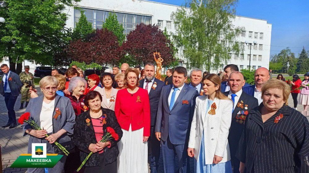 В Макеевке открылась фотовыставка «Вехи Великой Отечественной», приуроченная к 80-й годовщине Победы в Великой Отечественной войне В Макеевке открылась фотовыставка «Вехи Великой Отечественной», приуроченная к 80-й годовщине Победы в Великой Отечественной войне