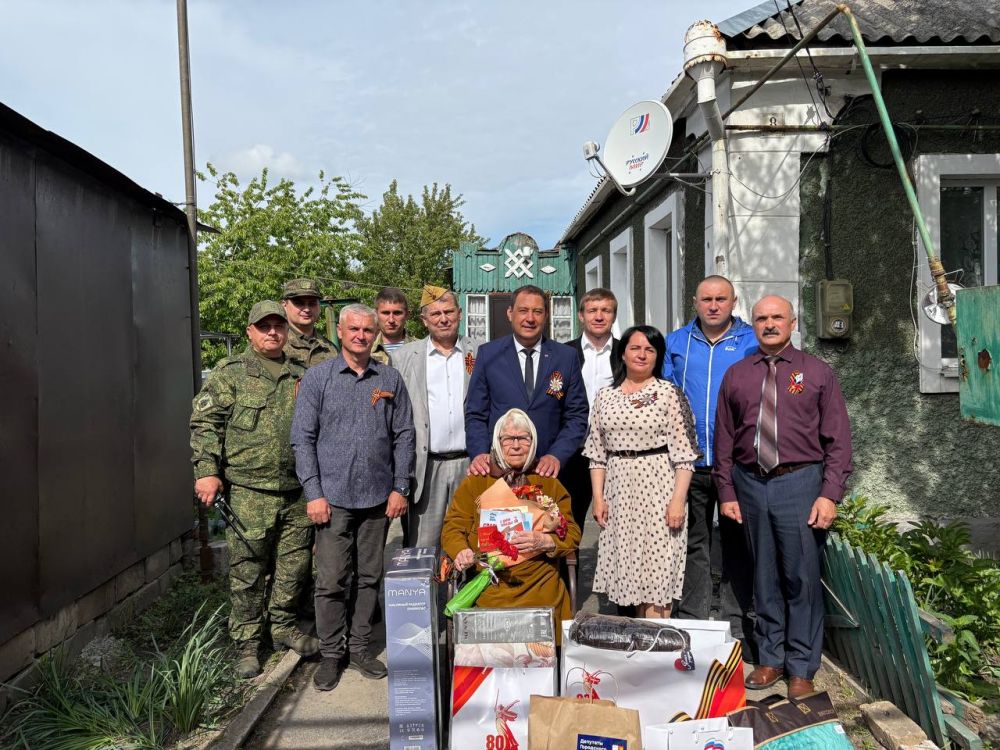 Константин Зинченко: Ветеранам — праздник у дома: парад в знак уважения Константин Зинченко: Ветеранам — праздник у дома: парад в знак уважения