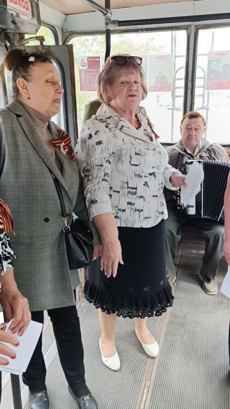 Виктория Жукова: В честь 80-летия Великой Победы в троллейбусах нашего города звучат песни Военных лет Виктория Жукова: В честь 80-летия Великой Победы в троллейбусах нашего города звучат песни Военных лет