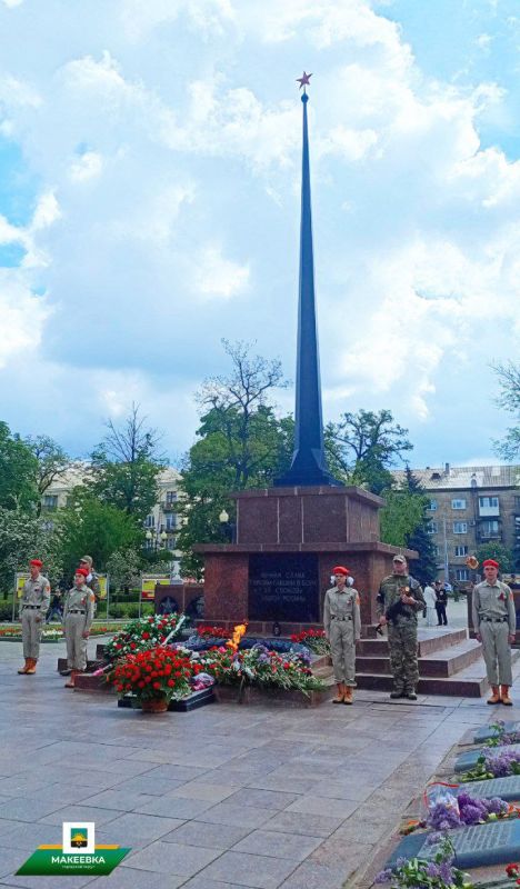 Макеевчане отметили День Победы и почтили память героев Великой Отечественной войны Макеевчане отметили День Победы и почтили память героев Великой Отечественной войны