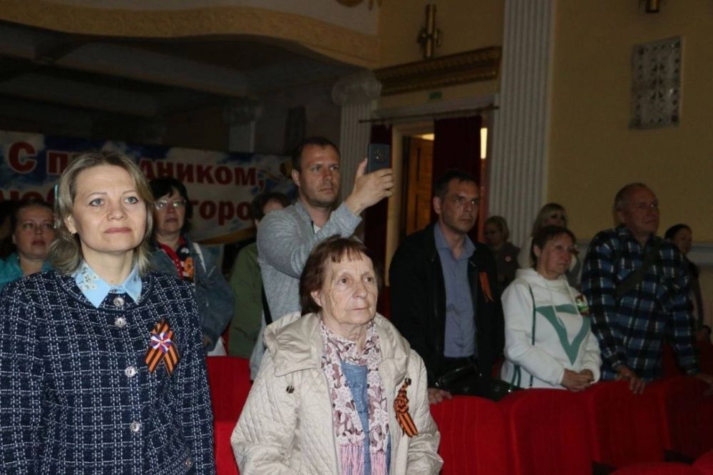 Виктория Жукова: 9 мая Харцызский городской Дворец культуры наполнился торжественным звучанием, ознаменовав 80-летие Великой Победы Виктория Жукова: 9 мая Харцызский городской Дворец культуры наполнился торжественным звучанием, ознаменовав 80-летие Великой Победы