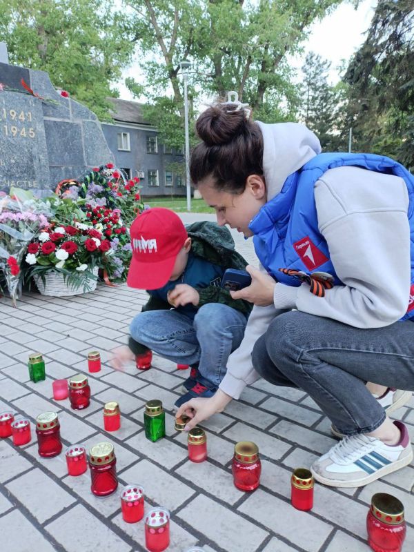 Виктория Жукова: Акция «Свеча Памяти» прошла в Харцызске Виктория Жукова: Акция «Свеча Памяти» прошла в Харцызске