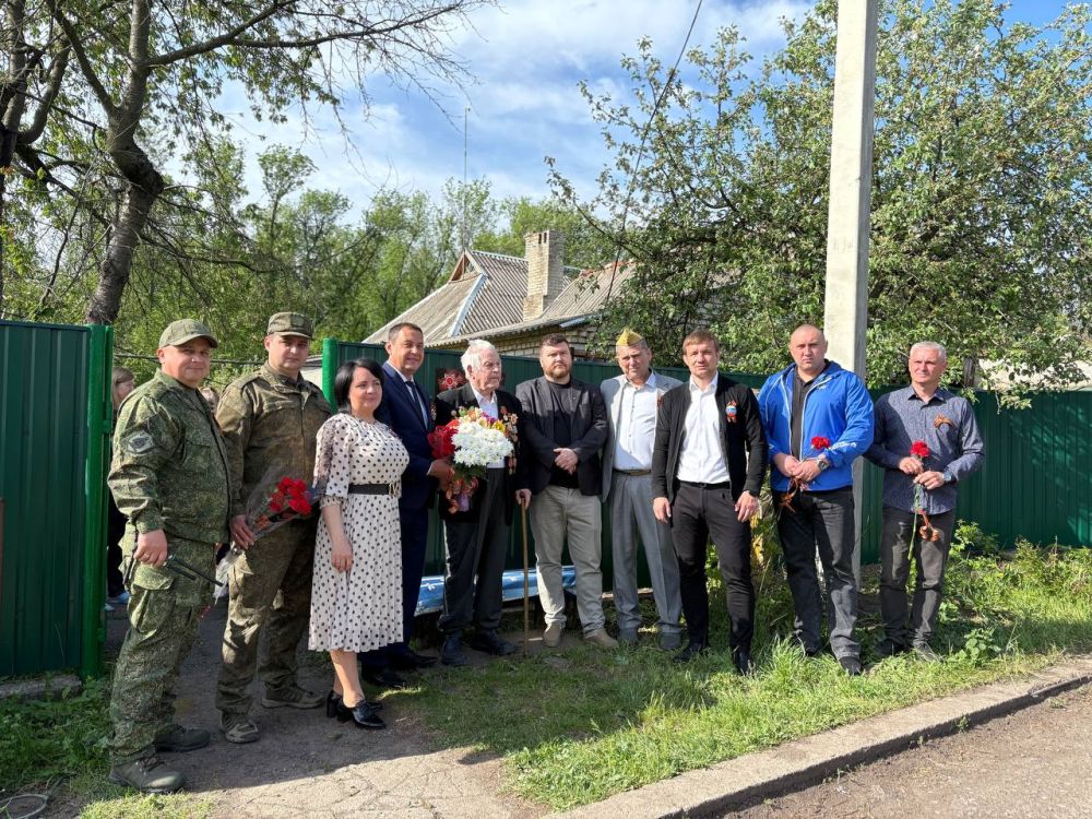 Константин Зинченко: Ветеранам — праздник у дома: парад в знак уважения Константин Зинченко: Ветеранам — праздник у дома: парад в знак уважения