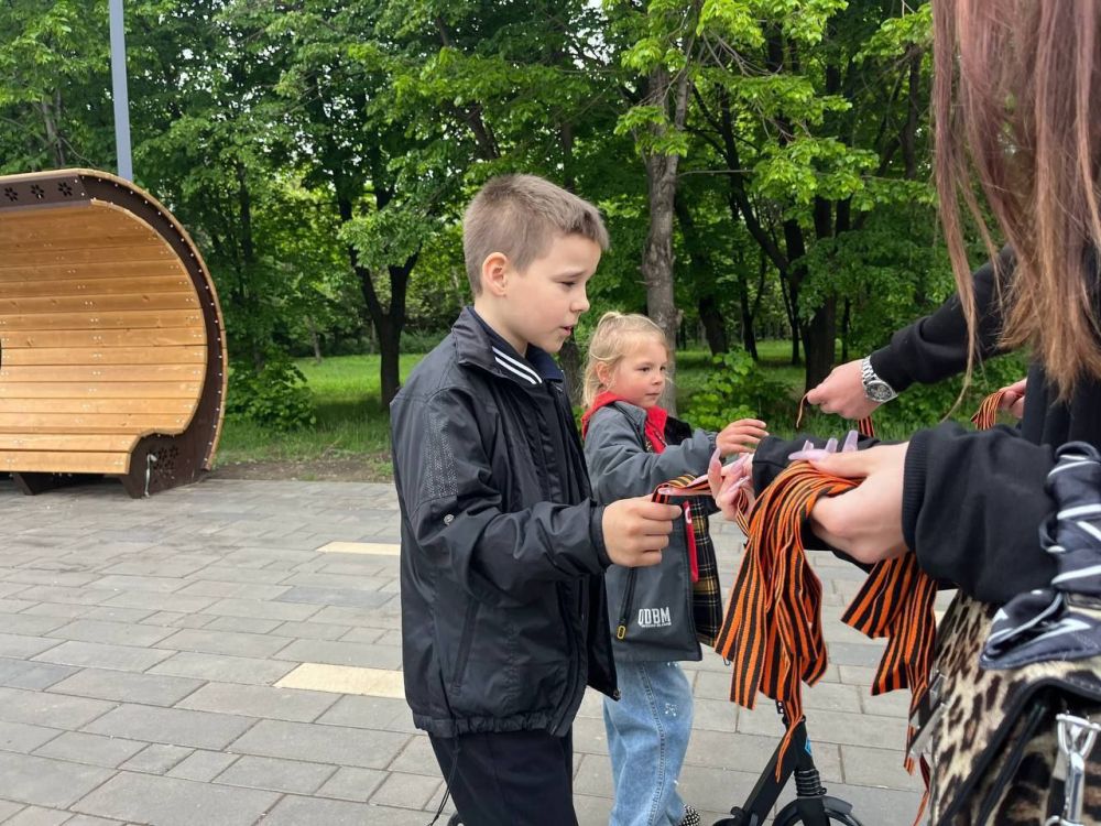 Игорь Мартынов: Молодёжь городского округа Енакиево активно участвует в акции «Георгиевская лента» Игорь Мартынов: Молодёжь городского округа Енакиево активно участвует в акции «Георгиевская лента»
