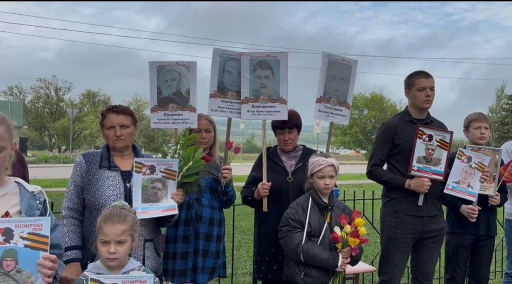 Наталья Великодная: Особое место в торжествах по случаю Дня Победы занимает акция, которая давно стала всенародно любимой и каждый год объединяет миллионы человек по всей стране и далеко за ее пределами - «Бессмертный полк» Наталья Великодная: Особое место в торжествах по случаю Дня Победы занимает акция, которая давно стала всенародно любимой и каждый год объединяет миллионы человек по всей стране и далеко за ее пределами - «Бессмертный полк»