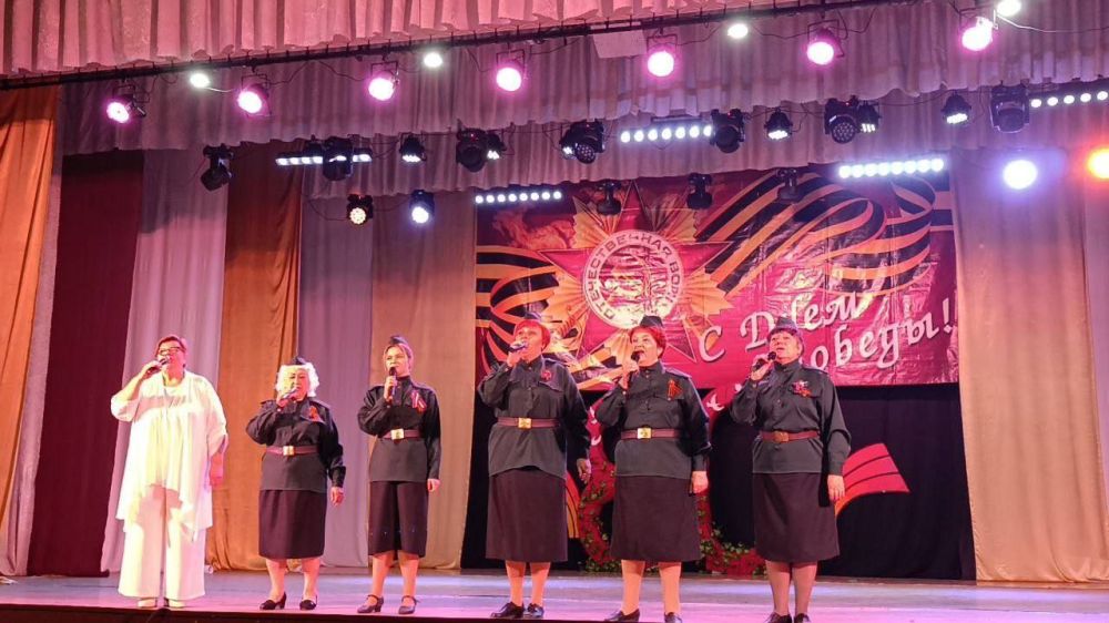 В Ждановке состоялся концерт к юбилею Великой Победы В Ждановке состоялся концерт к юбилею Великой Победы
