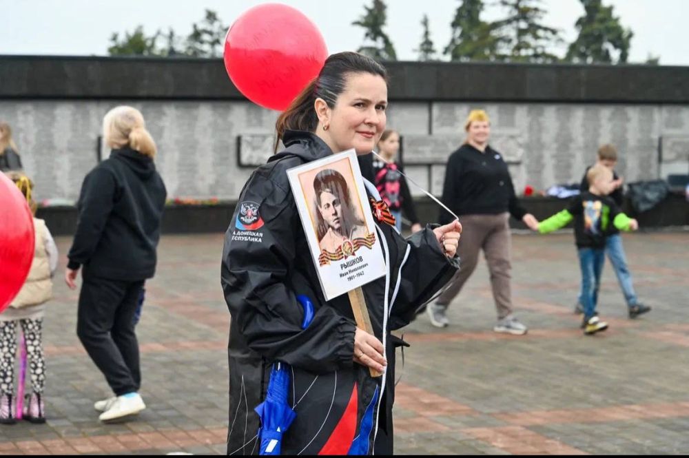 В Победном небе – памятные шары В Победном небе – памятные шары