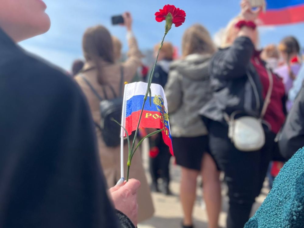 Александр Шатов: Делегация Шахтерского округа приняла участие в торжественном мероприятии на легендарной высоте Саур-Могила Александр Шатов: Делегация Шахтерского округа приняла участие в торжественном мероприятии на легендарной высоте Саур-Могила