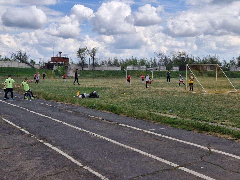 9 мая 2025 года на городском стадионе состоялся открытый Кубок города Харцызска по мини-футболу "День Победы" 9 мая 2025 года на городском стадионе состоялся открытый Кубок города Харцызска по мини-футболу "День Победы"
