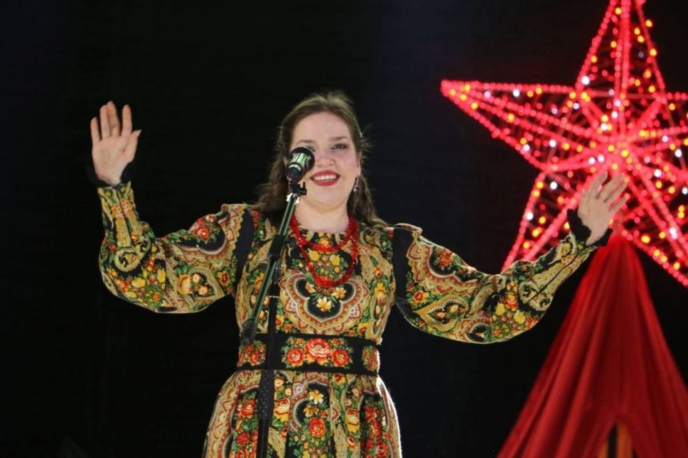 Виктория Жукова: 9 мая Харцызский городской Дворец культуры наполнился торжественным звучанием, ознаменовав 80-летие Великой Победы Виктория Жукова: 9 мая Харцызский городской Дворец культуры наполнился торжественным звучанием, ознаменовав 80-летие Великой Победы
