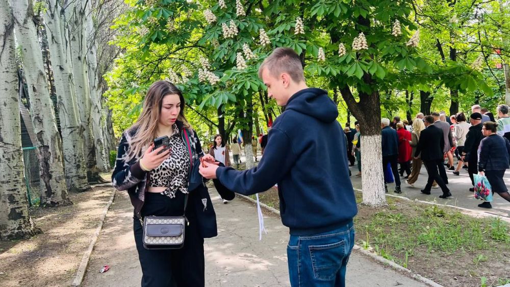 Акция "Георгиевская лента - 2025" в городском округе Торез: дань уважения героям Великой Отечественной Акция "Георгиевская лента - 2025" в городском округе Торез: дань уважения героям Великой Отечественной