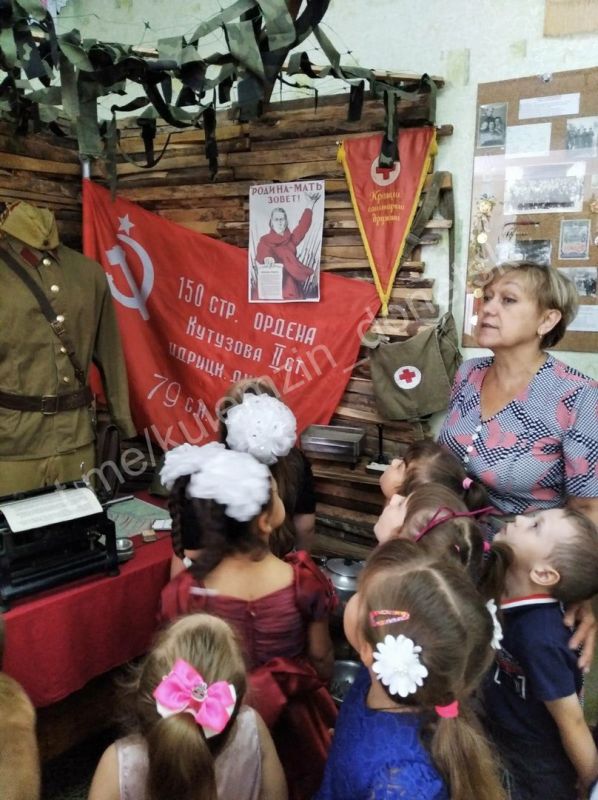 Школьные музеи – «ищем, храним, воспитываем» Школьные музеи – «ищем, храним, воспитываем»