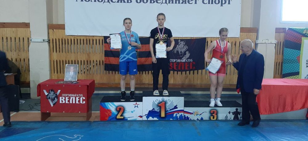Енакиевские спортсмены на Республиканских соревнованиях Енакиевские спортсмены на Республиканских соревнованиях