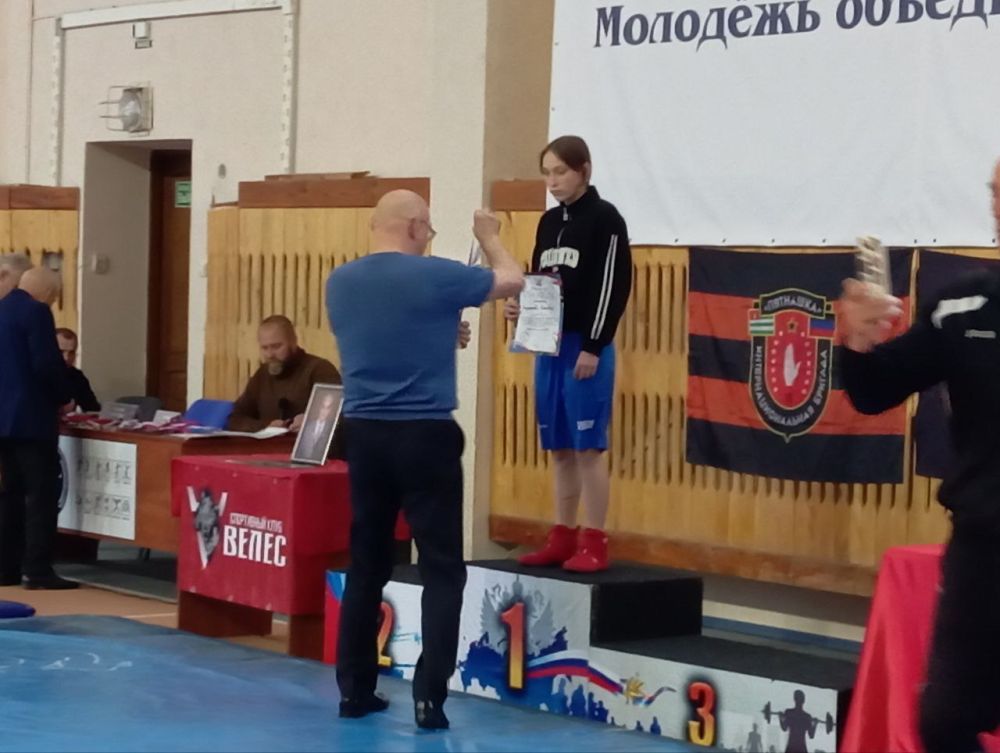 Енакиевские спортсмены на Республиканских соревнованиях Енакиевские спортсмены на Республиканских соревнованиях