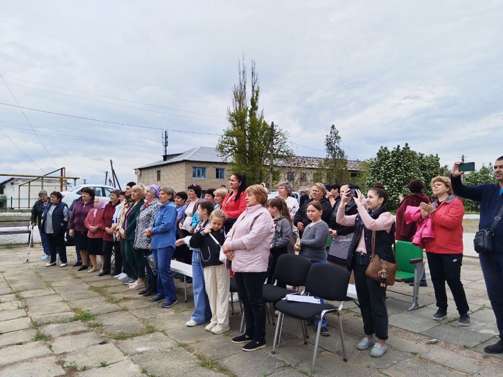 07.05.2025 депутат Тельмановского муниципального совета Мария Вагнер приняла участие в патриотической акции «Автопоезд Победы» в с. Чермалык 07.05.2025 депутат Тельмановского муниципального совета Мария Вагнер приняла участие в патриотической акции «Автопоезд Победы» в с. Чермалык