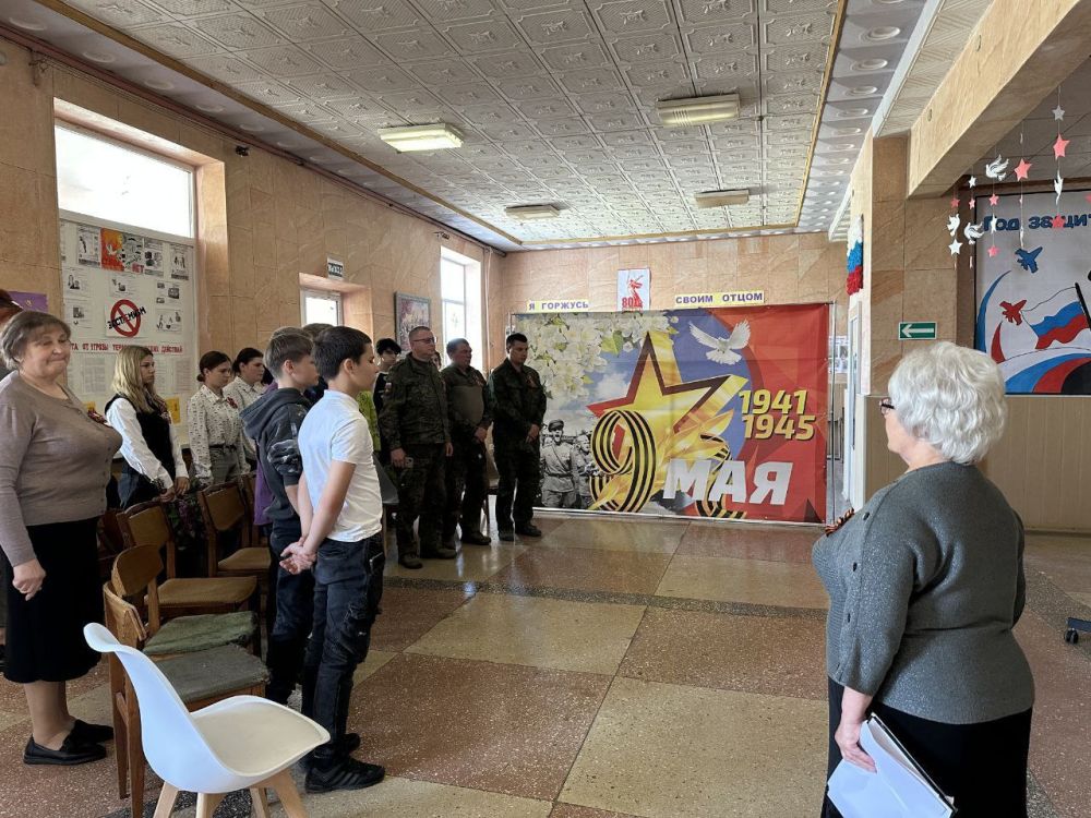 Специалистами Приморского СДК совместно с сельской библиотекой подготовлен и проведён урок мужества «Защитникам СВО память и слава», посвященный Дню Республики Специалистами Приморского СДК совместно с сельской библиотекой подготовлен и проведён урок мужества «Защитникам СВО память и слава», посвященный Дню Республики