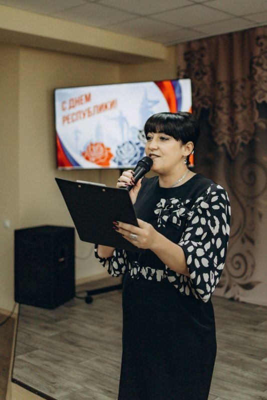 В Ждановке состоялся концерт к 11-й годовщине Донецкой Народной Республики В Ждановке состоялся концерт к 11-й годовщине Донецкой Народной Республики