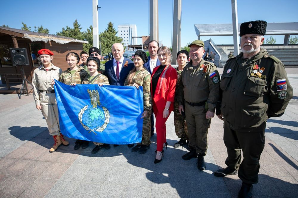 Мариуполь отмечает День Республики! Мариуполь отмечает День Республики!