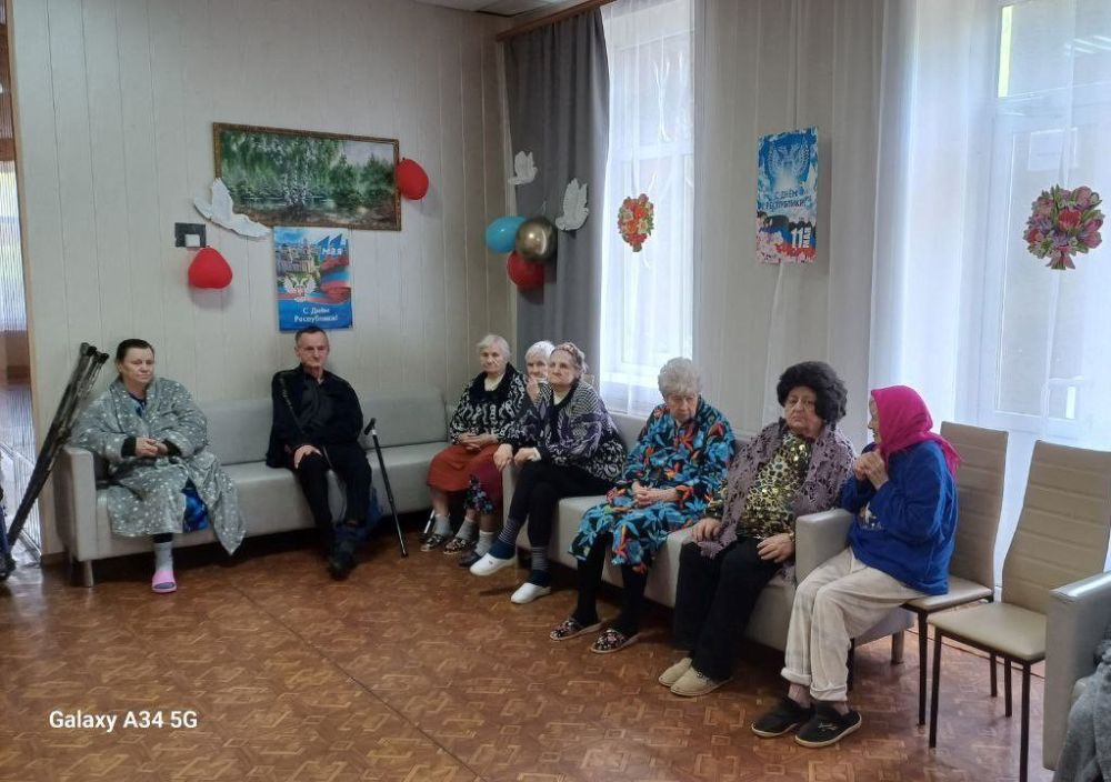 Праздничные события в честь Дня Донецкой Народной Республики в территориальном центре социального обслуживания Праздничные события в честь Дня Донецкой Народной Республики в территориальном центре социального обслуживания