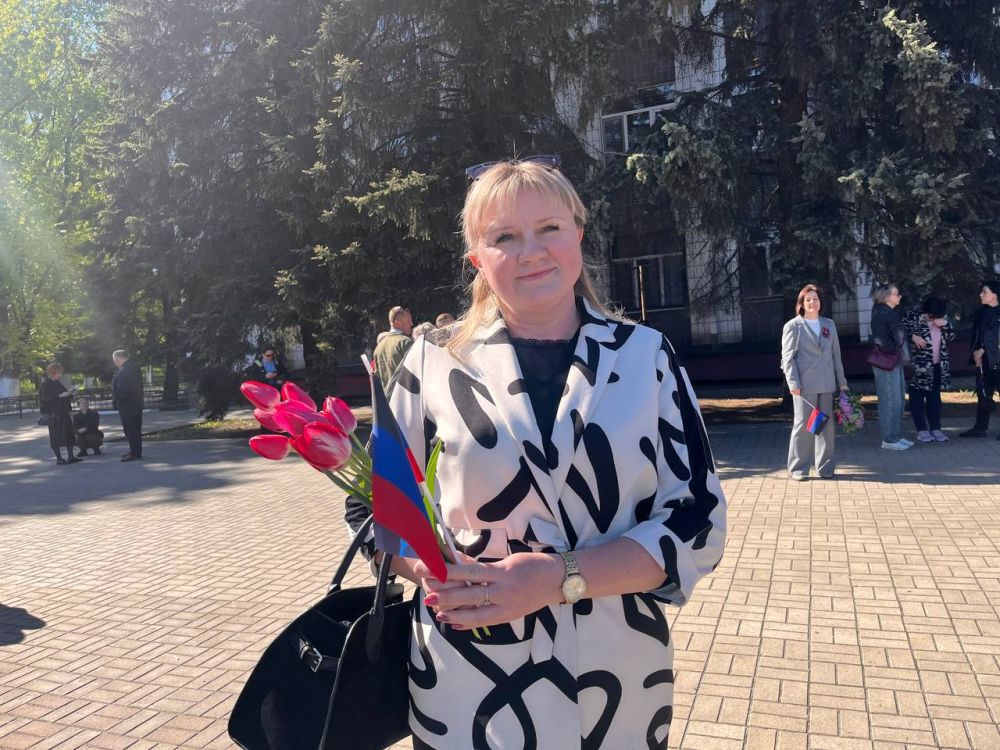 Александр Шатов: В Шахтерске прошла патриотическая акция к 11-летию Донецкой Народной Республики Александр Шатов: В Шахтерске прошла патриотическая акция к 11-летию Донецкой Народной Республики
