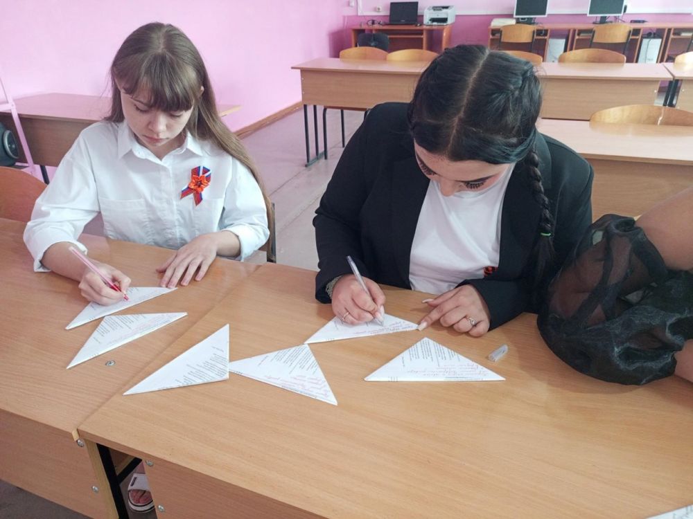 Игорь Лызов: Школьники Амвросиевского округа присоединились к патриотическому проекту амурского кванториума Игорь Лызов: Школьники Амвросиевского округа присоединились к патриотическому проекту амурского кванториума
