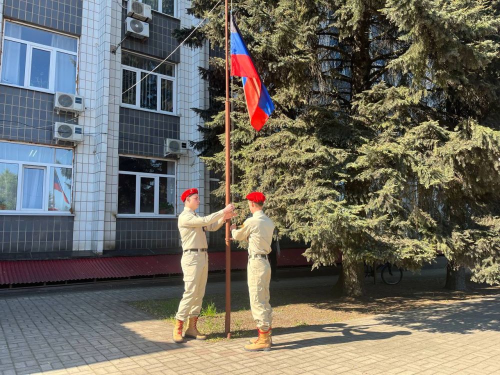 В Шахтерске состоялись торжественные мероприятия, посвященные годовщине Донецкой Народной Республики В Шахтерске состоялись торжественные мероприятия, посвященные годовщине Донецкой Народной Республики