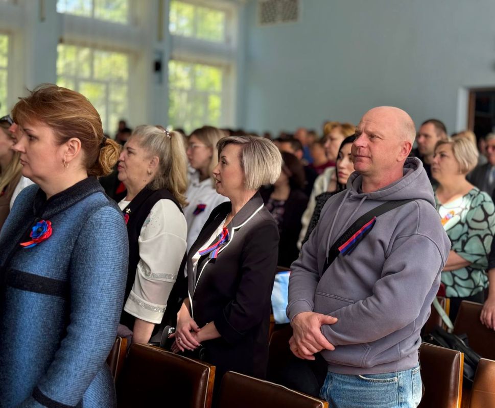 Александр Шатов: В Шахтерске прошел торжественный концерт к 11-летию Донецкой Народной Республики Александр Шатов: В Шахтерске прошел торжественный концерт к 11-летию Донецкой Народной Республики