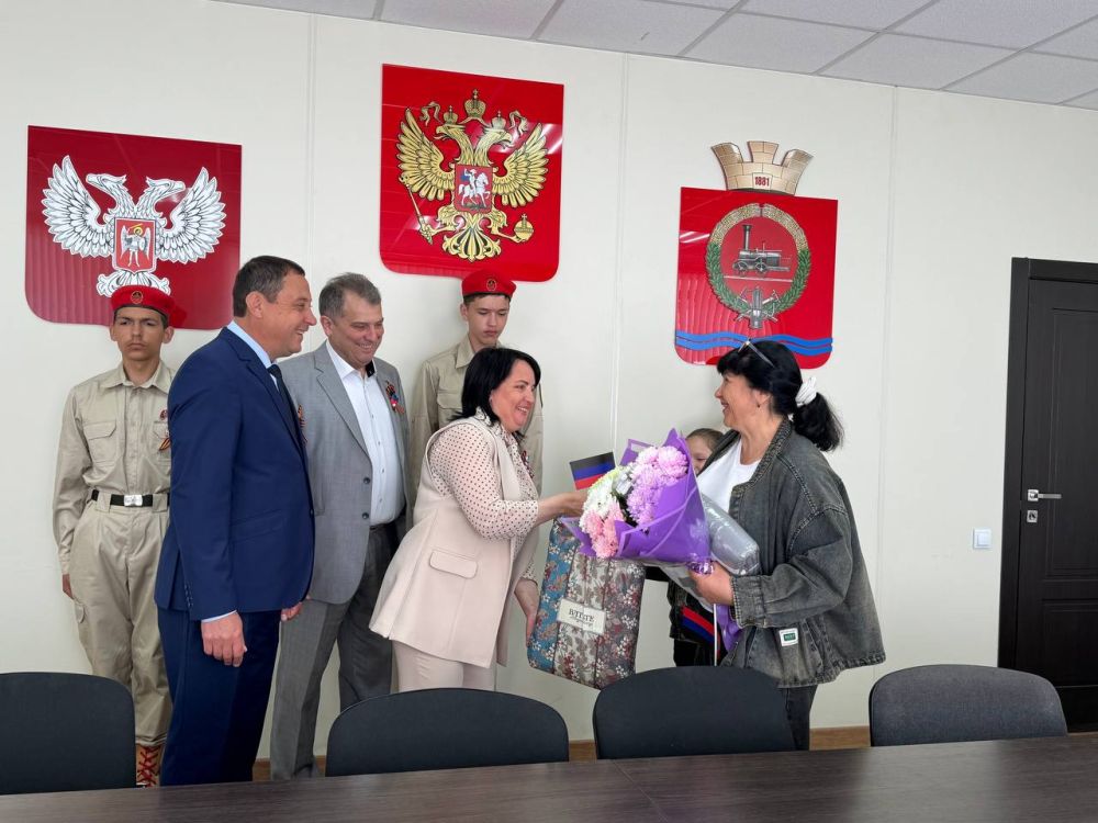 Поздравляем с Днем медицинской сестры! Поздравляем с Днем медицинской сестры!