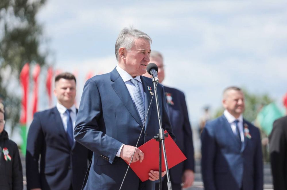 Александр Волошин: #НЕПОКОРЁННЫЕ2025. Брест. Начало белорусского этапа экспедиции Брестская крепость — место, где 22 июня 1941 года началась самая страшная война в истории нашей Родины Александр Волошин: #НЕПОКОРЁННЫЕ2025. Брест. Начало белорусского этапа экспедиции Брестская крепость — место, где 22 июня 1941 года началась самая страшная война в истории нашей Родины