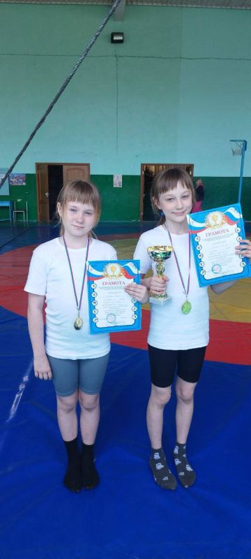 Соревнования по кикбоксингу Соревнования по кикбоксингу