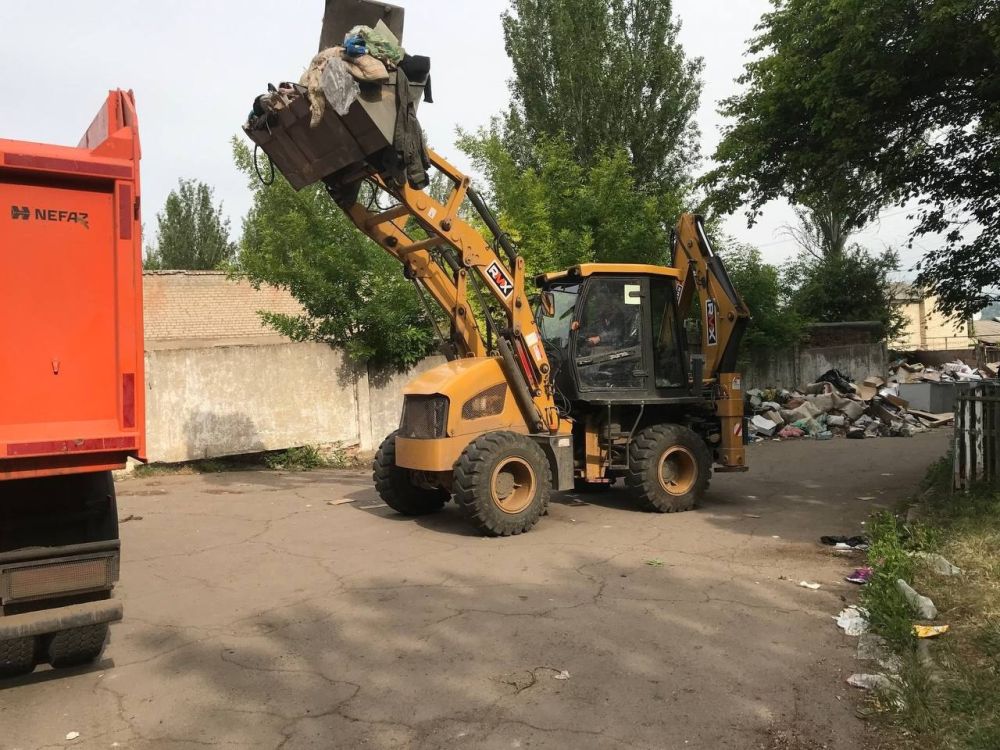 Иван Приходько: В соответствии с поручением Главы Донецкой Народной Республики Дениса Владимировича Пушилина, Горловским филиалом ГУП ДНР «ДОНСНАБКОМПЛЕКТ» на постоянной основе проводится работа по ликвидации стихийных свалок Иван Приходько: В соответствии с поручением Главы Донецкой Народной Республики Дениса Владимировича Пушилина, Горловским филиалом ГУП ДНР «ДОНСНАБКОМПЛЕКТ» на постоянной основе проводится работа по ликвидации стихийных свалок
