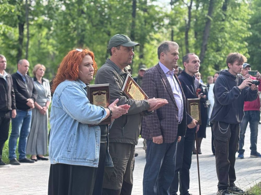 Константин Зинченко: В рамках Года защитника Отечества в Летнем парке открыли памятник Героям специальной военной операции 91 Полка Константин Зинченко: В рамках Года защитника Отечества в Летнем парке открыли памятник Героям специальной военной операции 91 Полка