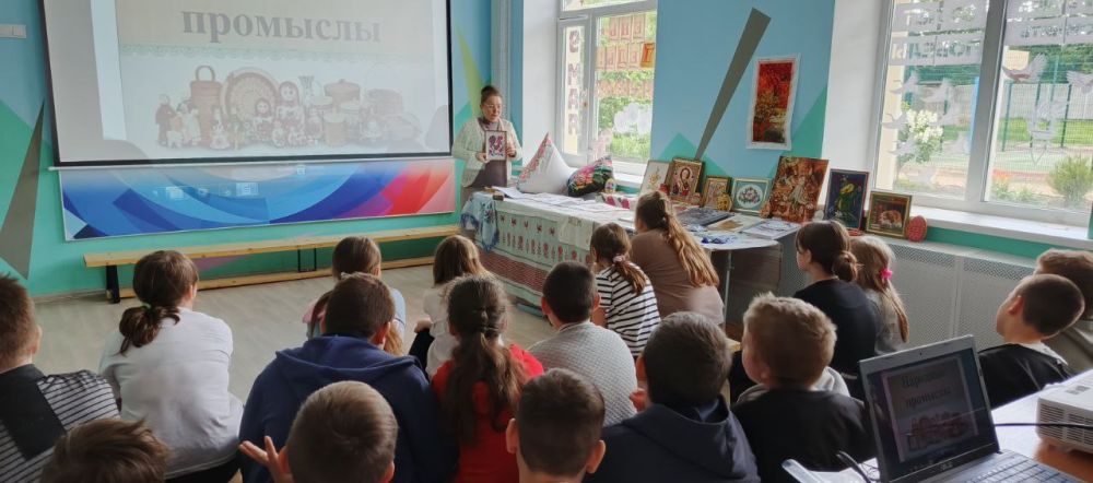 Погружение в мир народного творчества для юных мастеров! Погружение в мир народного творчества для юных мастеров!